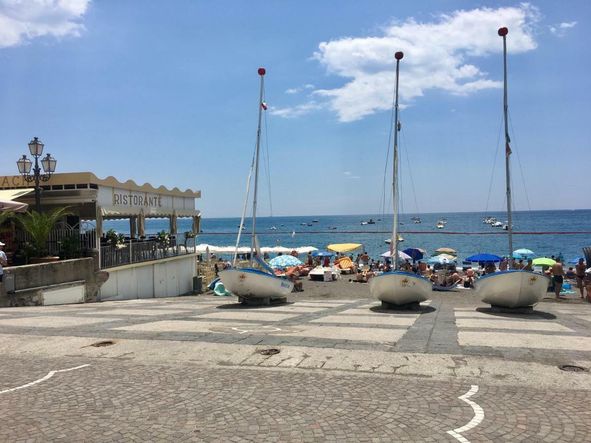 La Casetta Di Zia Cuccu Minori Exterior photo